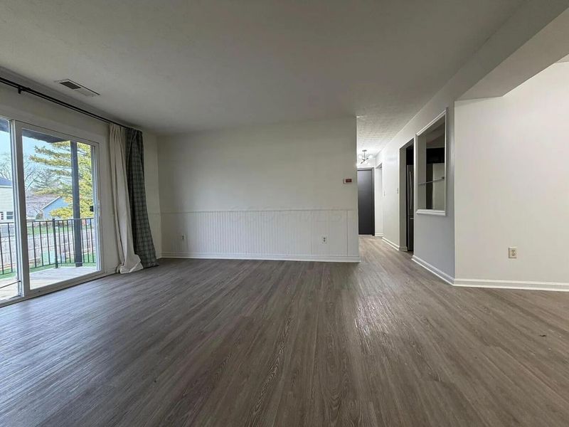 5285 Portland Street, Unit 204, Columbus, OH 43235 Photo 3