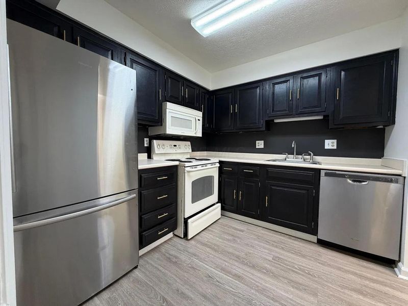 5285 Portland Street, Unit 204, Columbus, OH 43235 Photo 6