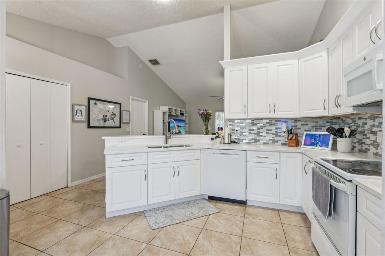 190 Kelly Circle, Sanford, FL 32773 Photo