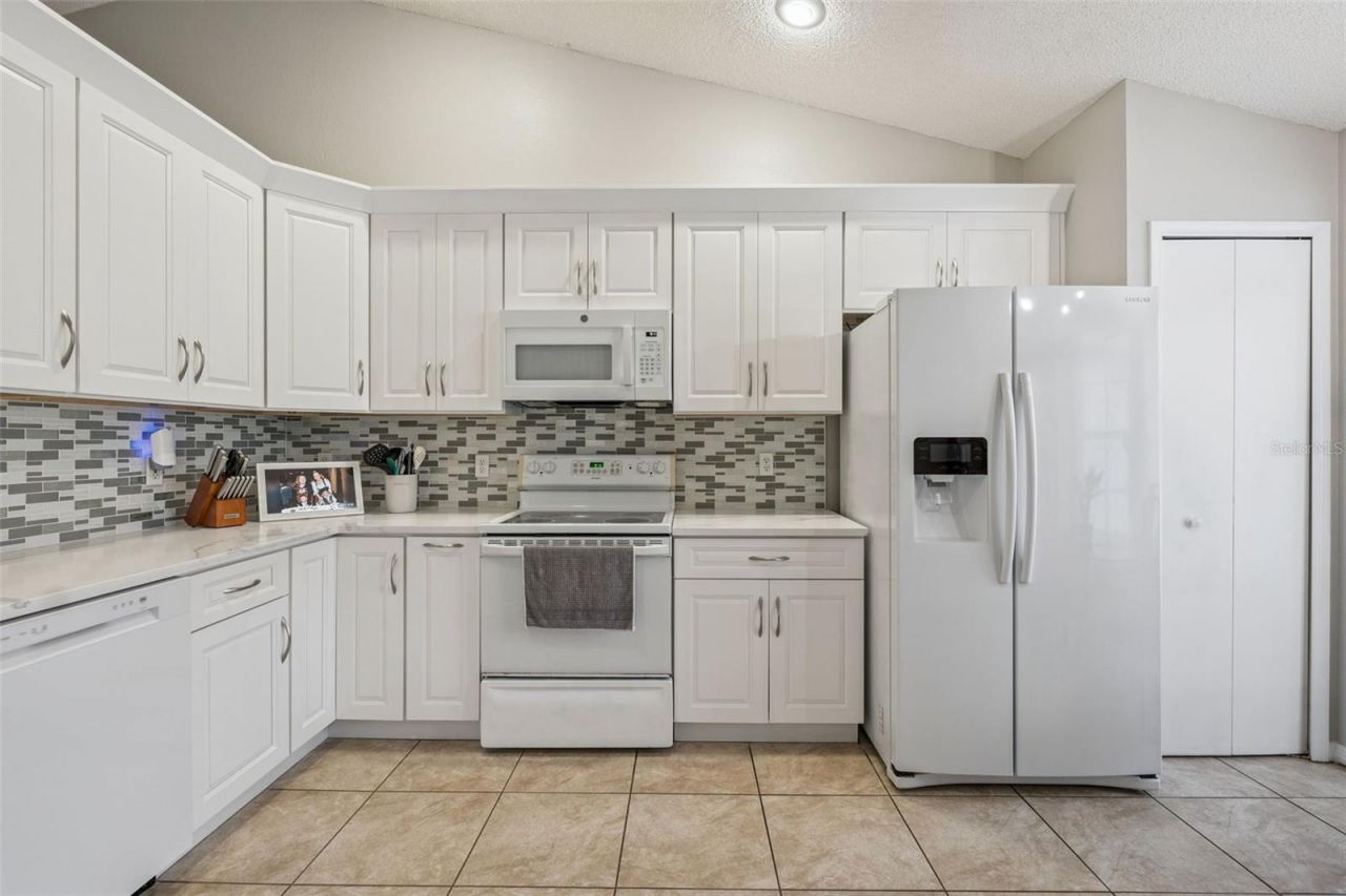 190 Kelly Circle, Sanford, FL 32773 Photo