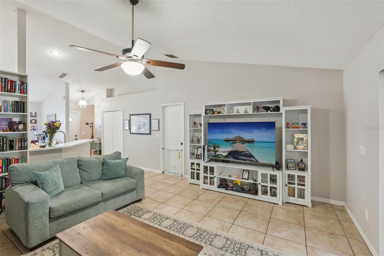 190 Kelly Circle, Sanford, FL 32773 Photo