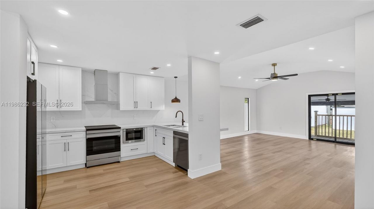 3135 SW 7th St , Miami, FL 33135 Photo