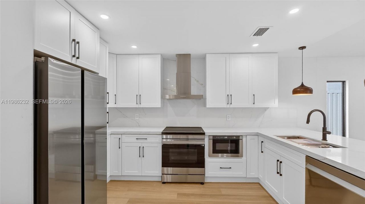 3135 SW 7th St , Miami, FL 33135 Photo