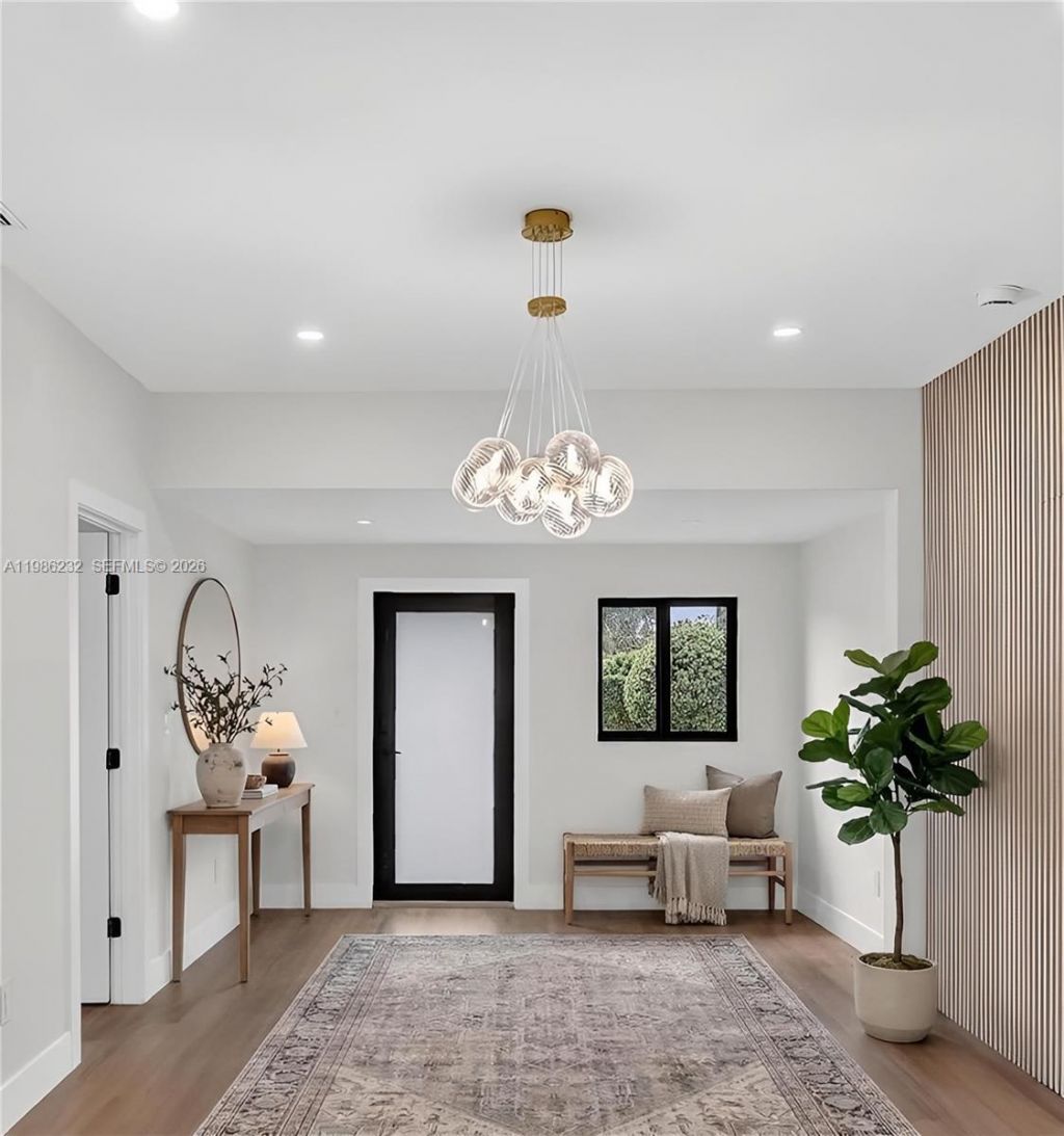 3135 SW 7th St , Miami, FL 33135 Photo