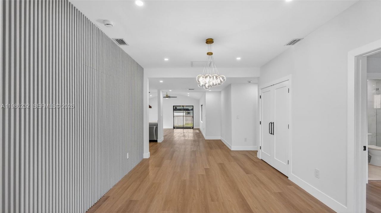 3135 SW 7th St , Miami, FL 33135 Photo