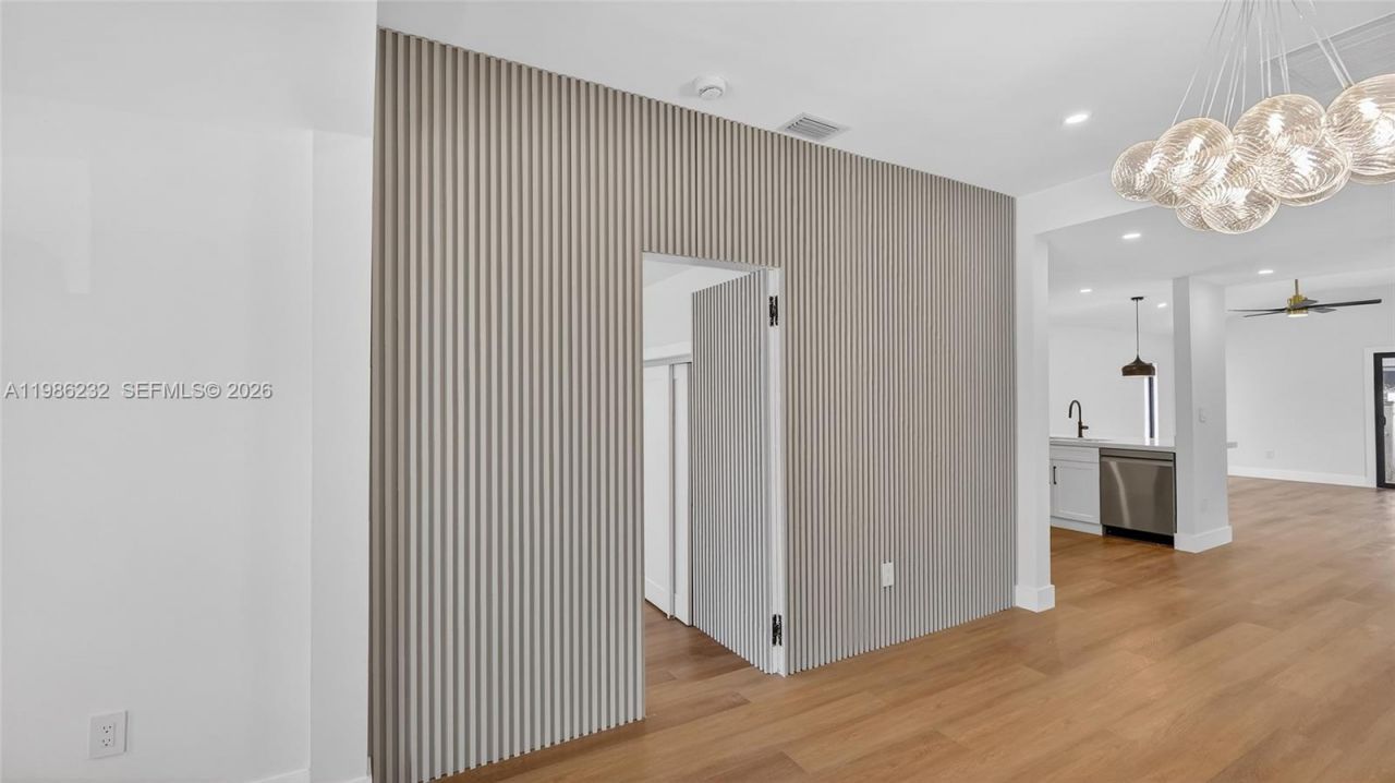 3135 SW 7th St , Miami, FL 33135 Photo