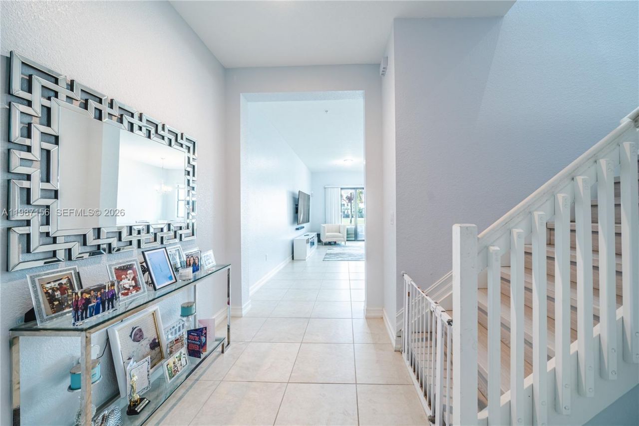 11674 SW 13th Ln , Unit 1674, Pembroke Pines, FL 33025 Photo