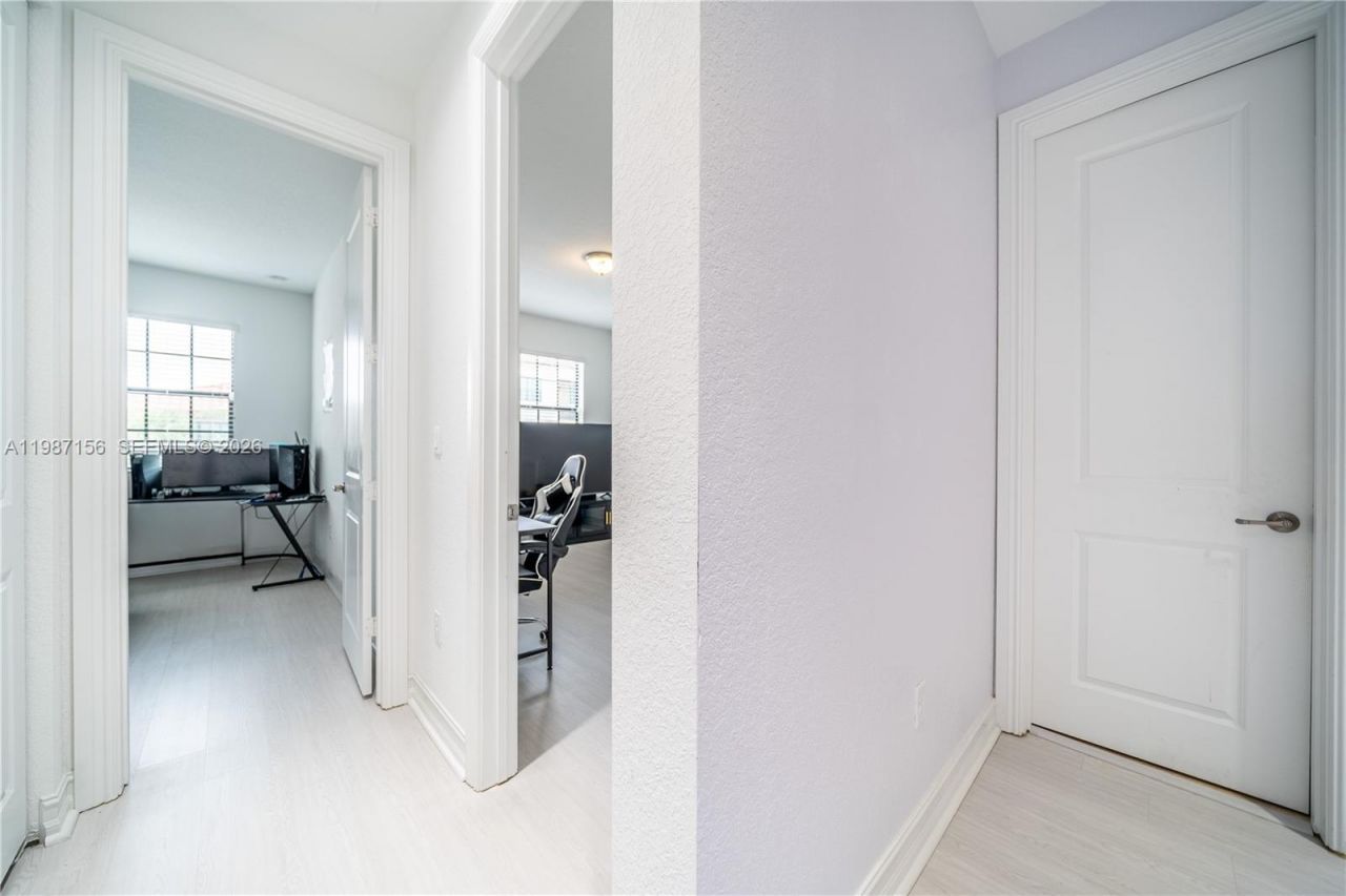 11674 SW 13th Ln , Unit 1674, Pembroke Pines, FL 33025 Photo