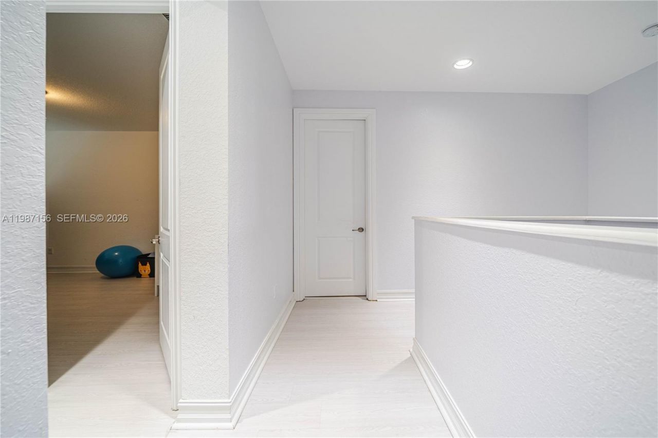 11674 SW 13th Ln , Unit 1674, Pembroke Pines, FL 33025 Photo