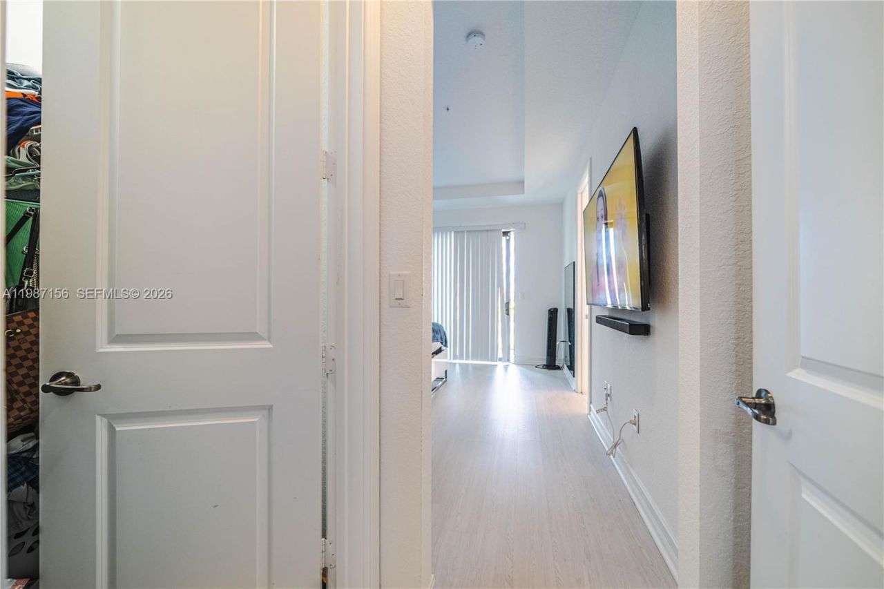 11674 SW 13th Ln , Unit 1674, Pembroke Pines, FL 33025 Photo