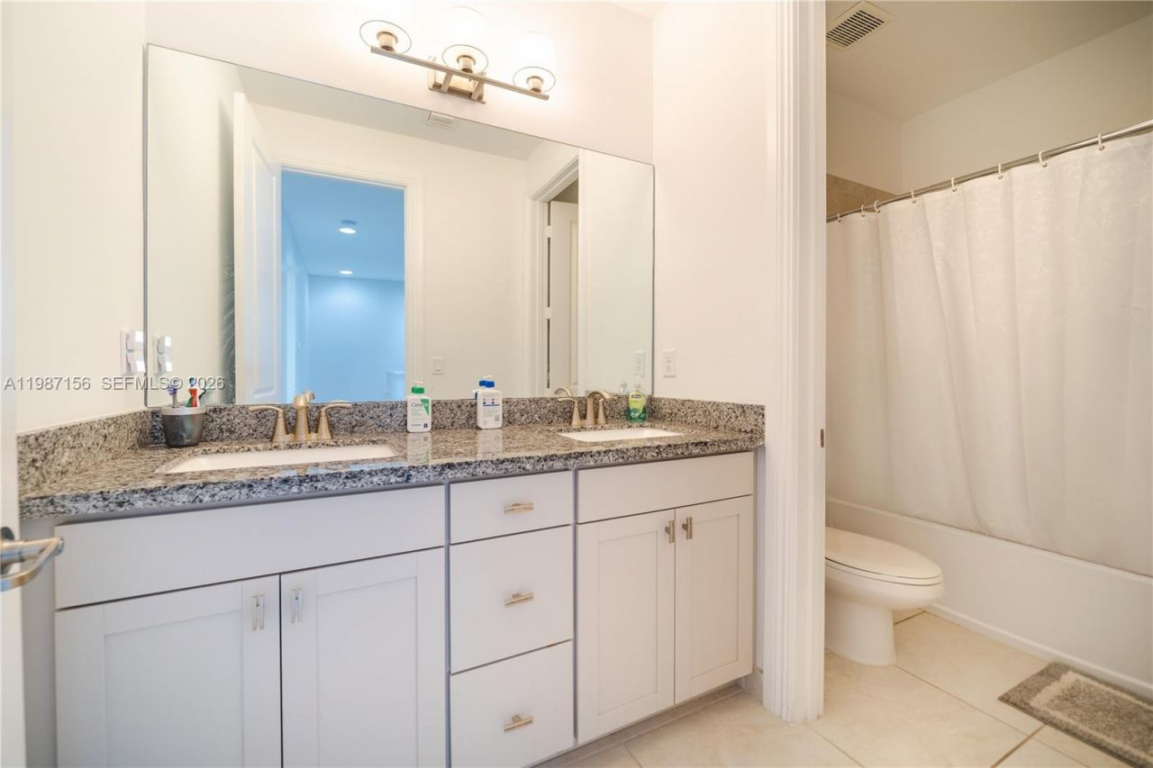 11674 SW 13th Ln , Unit 1674, Pembroke Pines, FL 33025 Photo