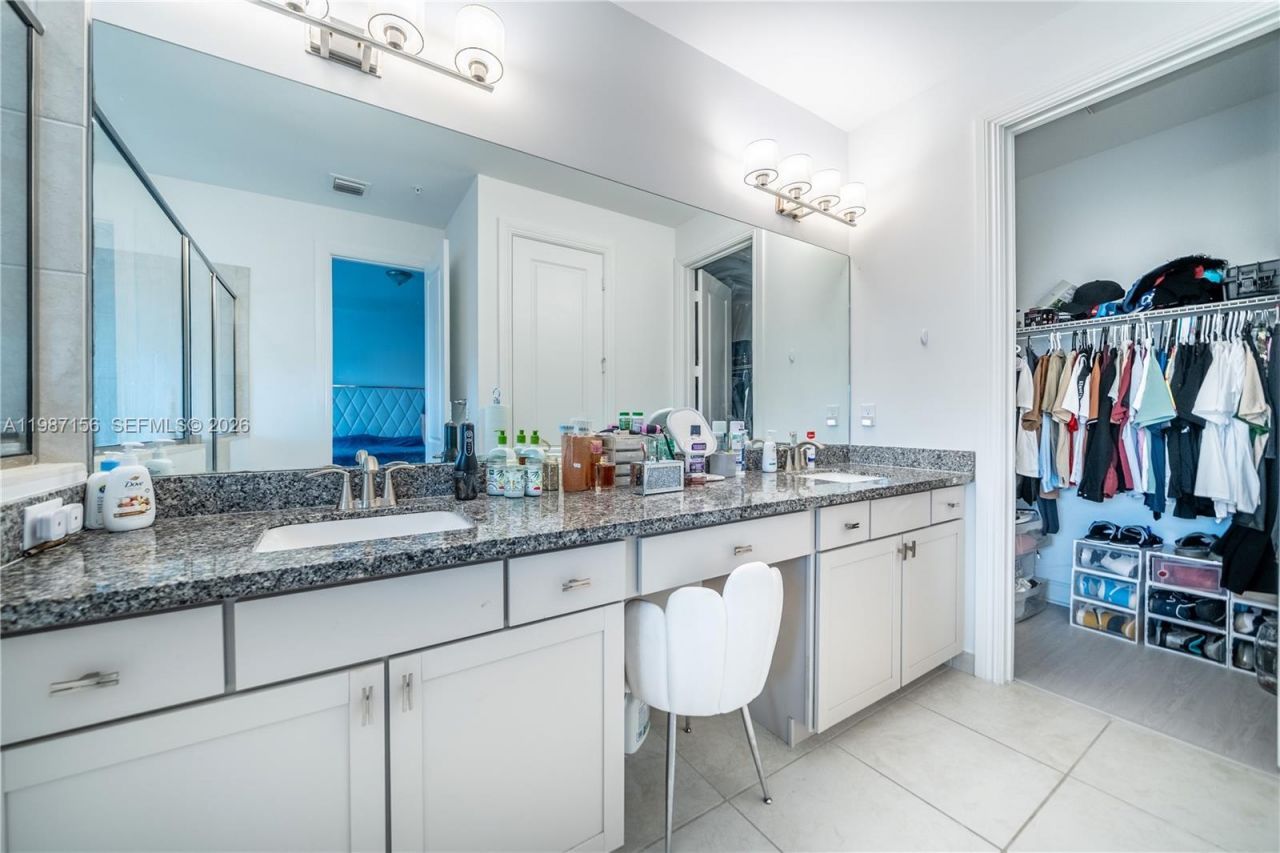 11674 SW 13th Ln , Unit 1674, Pembroke Pines, FL 33025 Photo