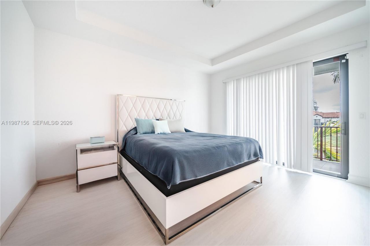 11674 SW 13th Ln , Unit 1674, Pembroke Pines, FL 33025 Photo