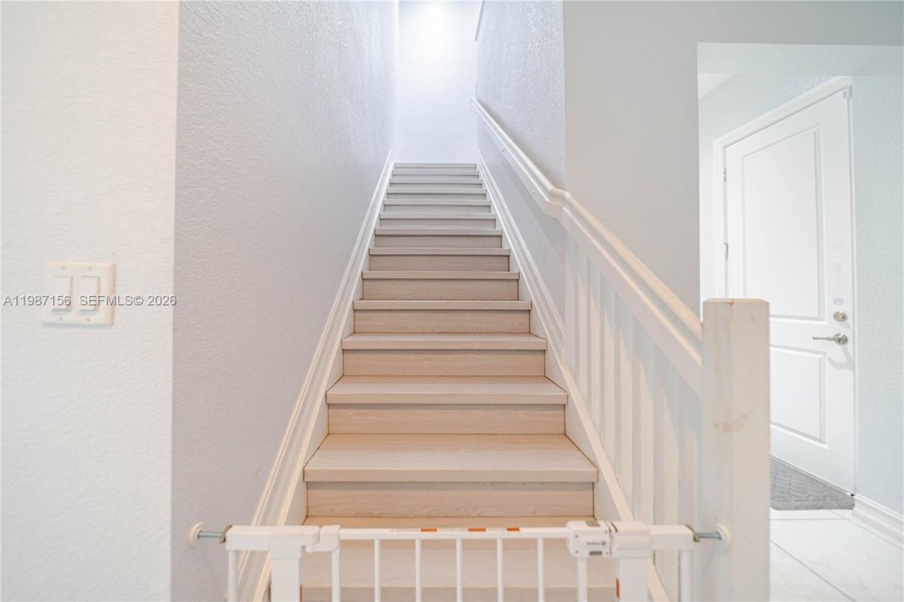 11674 SW 13th Ln , Unit 1674, Pembroke Pines, FL 33025 Photo