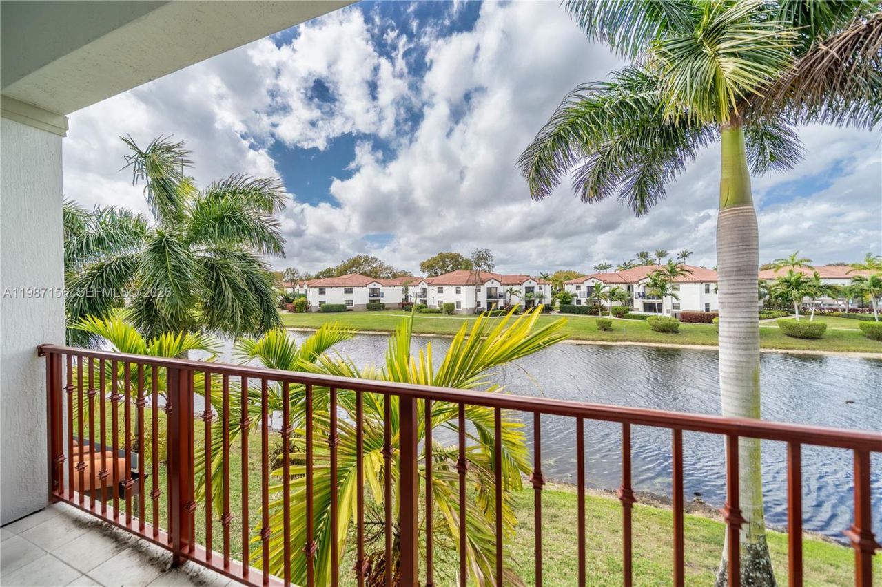 11674 SW 13th Ln , Unit 1674, Pembroke Pines, FL 33025 Photo