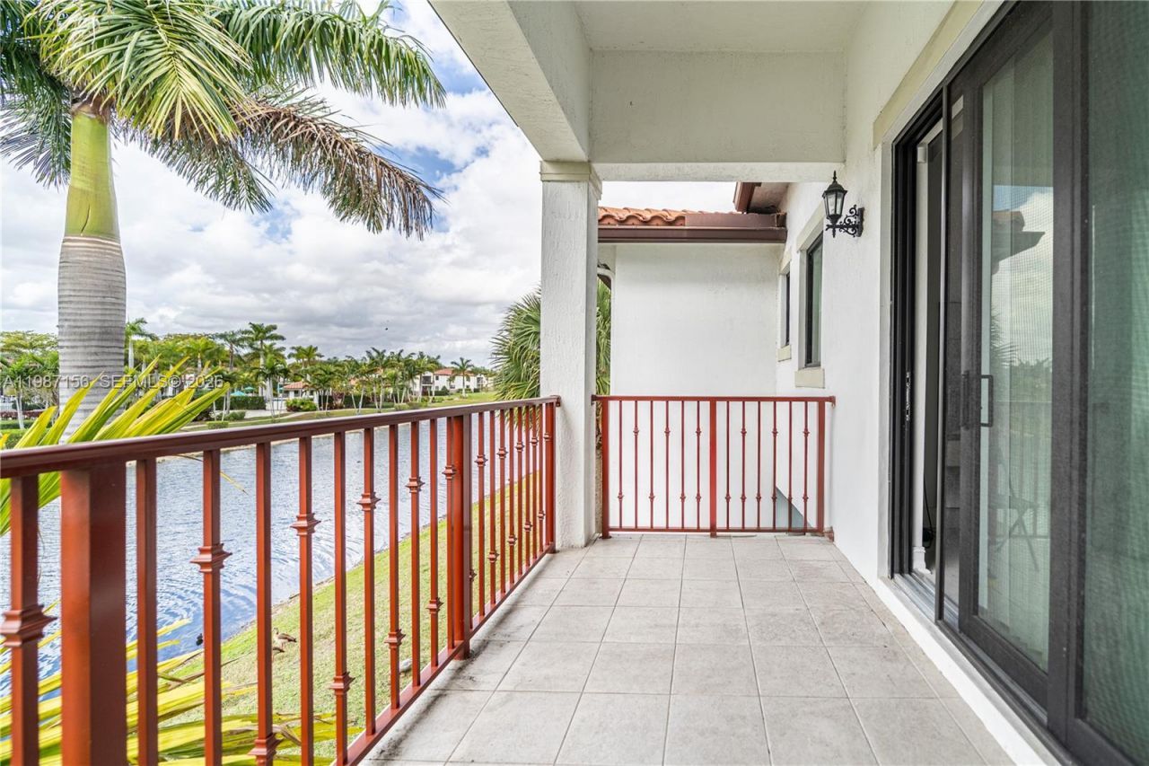 11674 SW 13th Ln , Unit 1674, Pembroke Pines, FL 33025 Photo