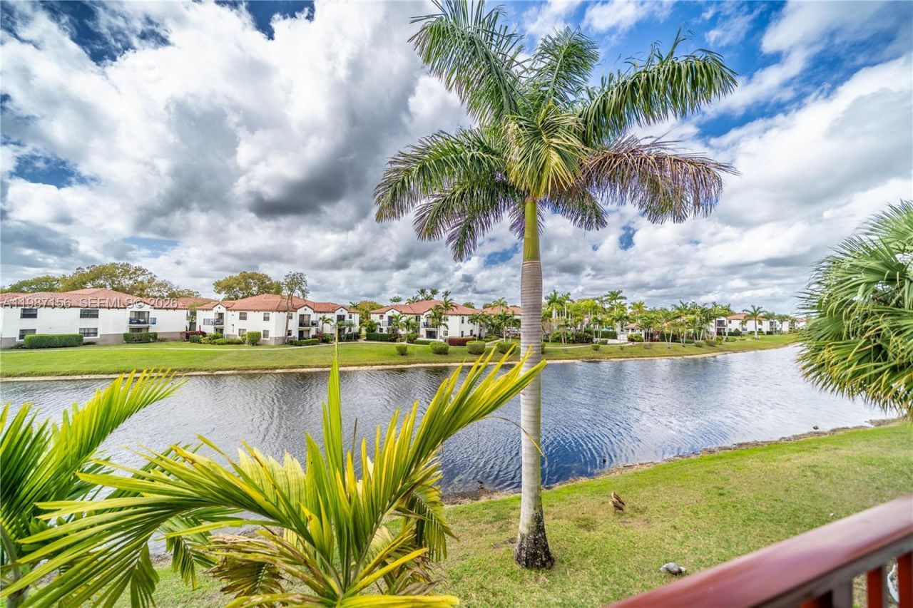 11674 SW 13th Ln , Unit 1674, Pembroke Pines, FL 33025 Photo