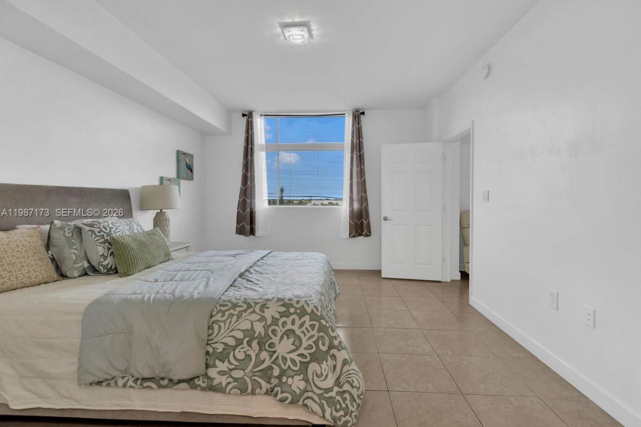 140 S Dixie Hwy , Unit 403, Hollywood, FL 33020 Photo