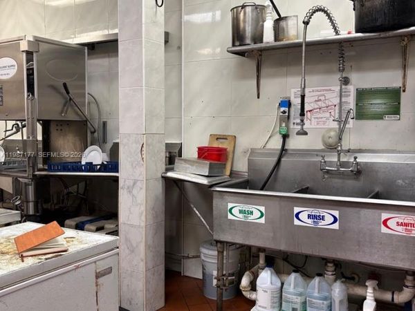 Main Road , Weston, FL 33327