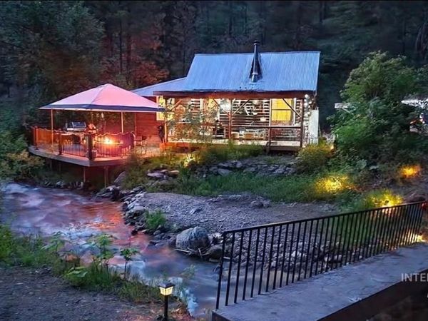 26 Yellow Pine, Boise, ID 83716