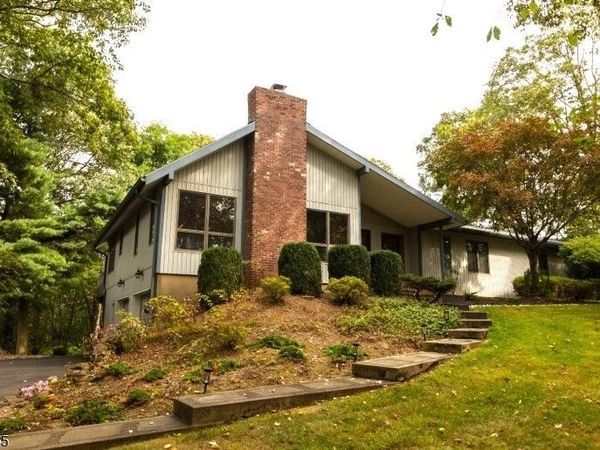 505 Lannon Ln, Bethlehem, NJ 08826