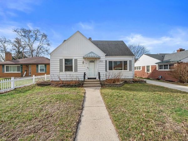 1901 74th PLACE, Kenosha, WI 53143