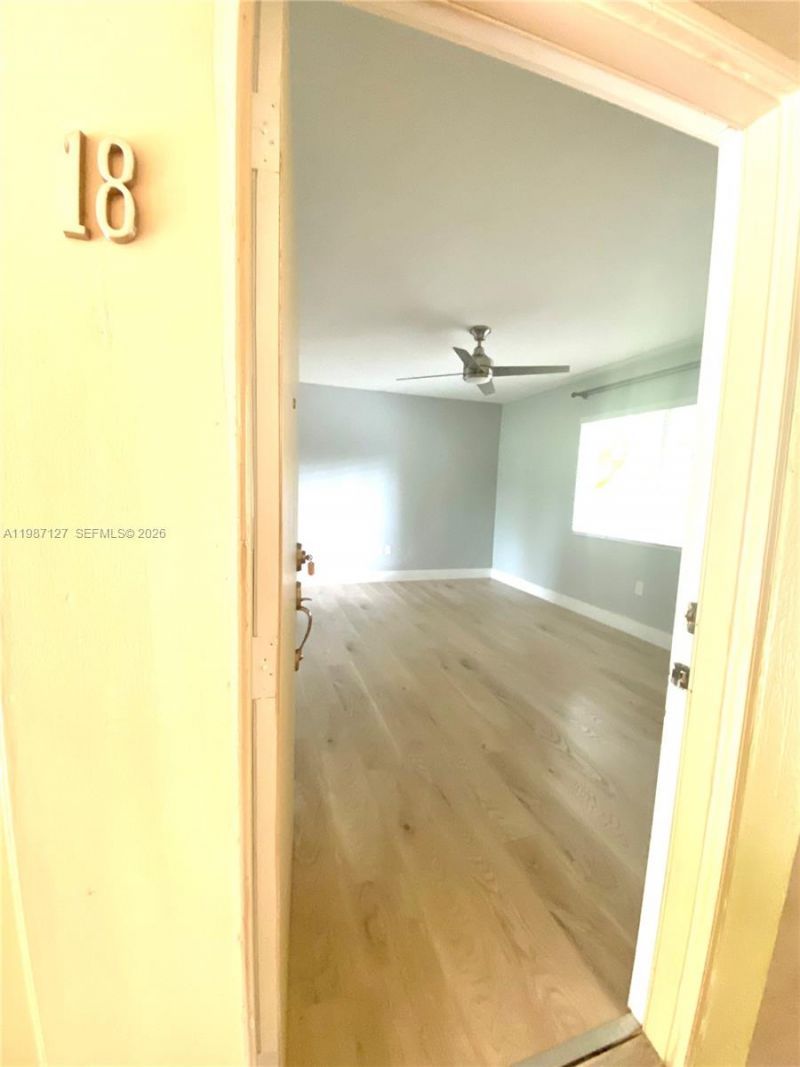 6330 SW 79th St , Unit 18, South Miami, FL 33143 Photo