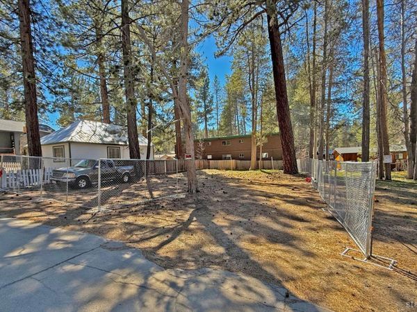 1068 Reno Avenue, South Lake Tahoe, CA 96150