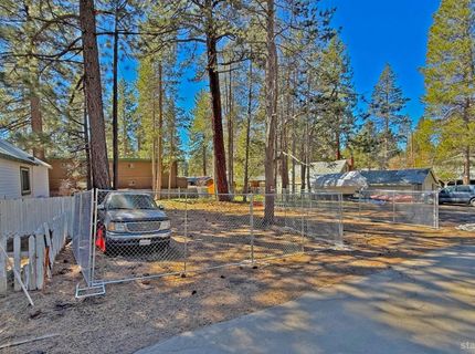 1068 Reno Avenue, South Lake Tahoe, CA 96150 Photo