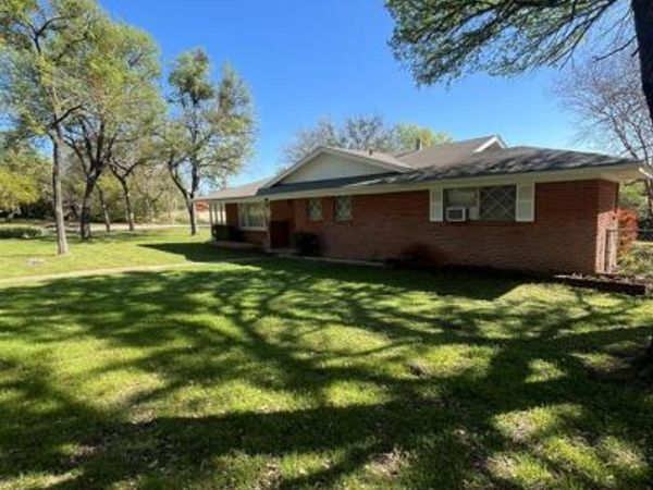 111 Lakeridge Road, Lakeside, TX 76108