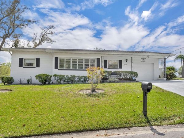 29 JASMINE DRIVE , DEBARY, FL 32713