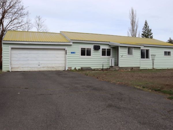 210 NE Foster St, Creston, WA 99117