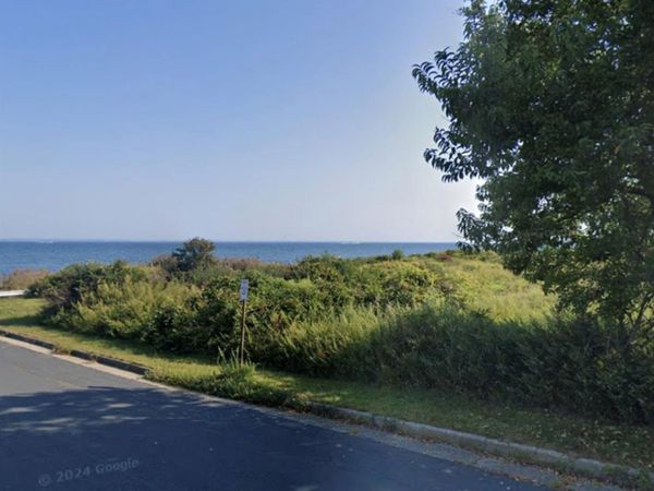 1890 Lands End Road , Orient, NY 11957