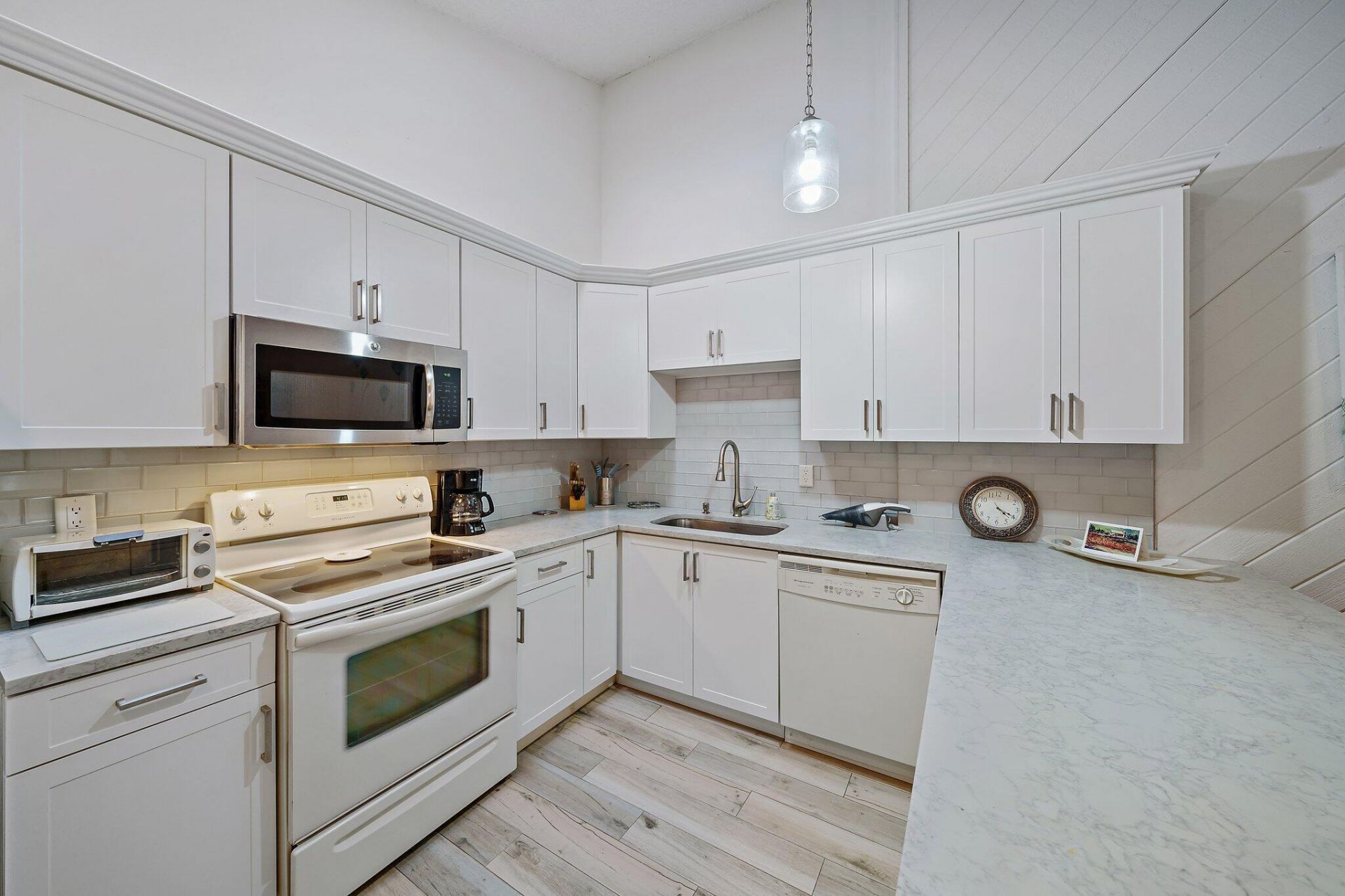 1801 S Us Highway 1, Unit 13a, Jupiter, FL 33477 Photo