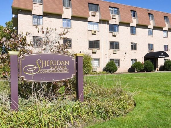 135 Grove Street, Unit 115, Rockland, MA 02370