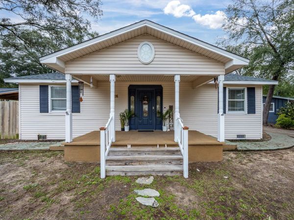 255 Edge Avenue, Valparaiso, FL 32580