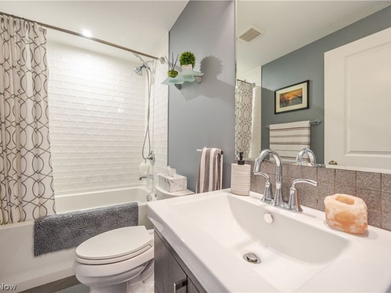 1237 Washington Avenue, Unit 1211, Cleveland, OH 44113 Photo 14