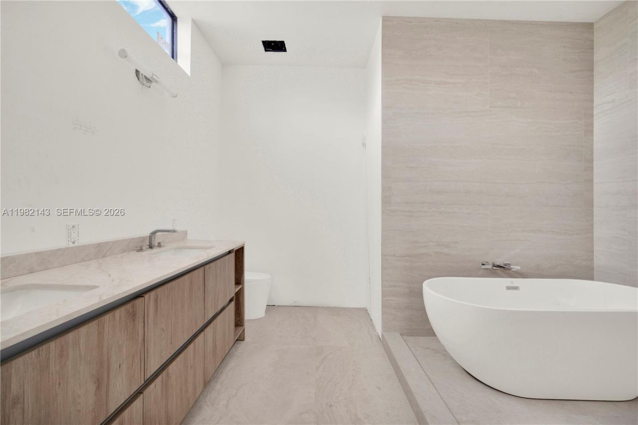 1501 SW 21st St, Miami, FL 33145 Photo