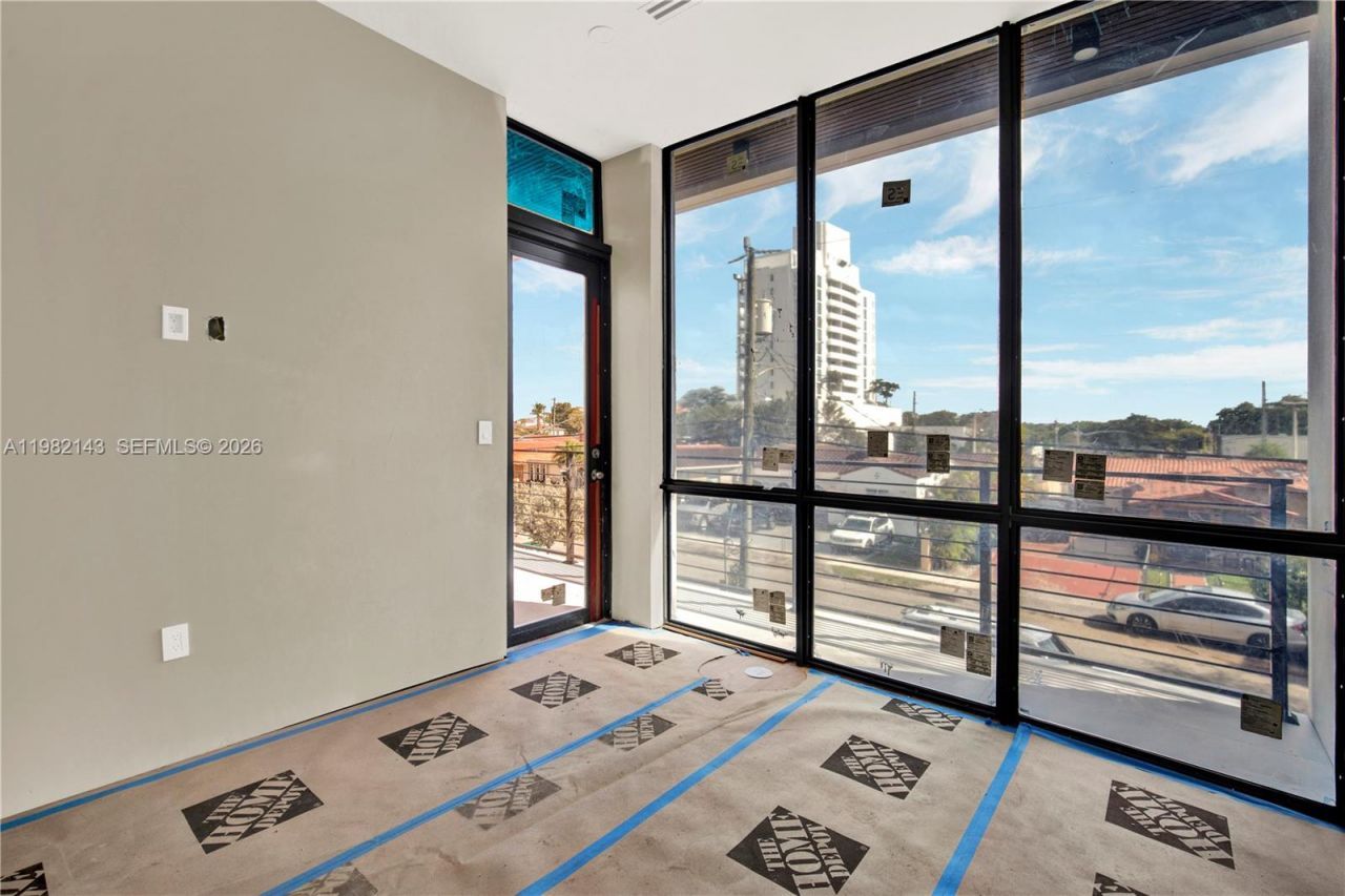 1501 SW 21st St , Miami, FL 33145 Photo