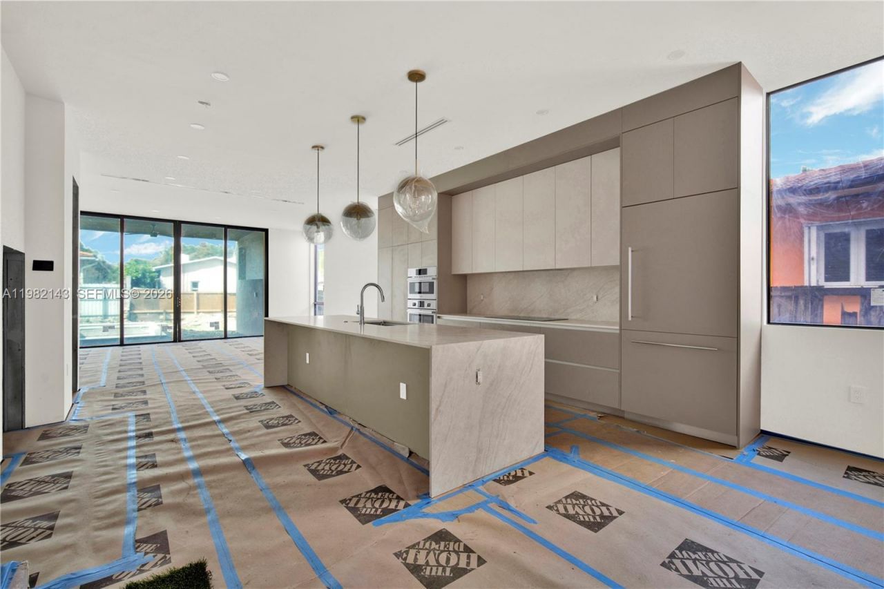 1501 SW 21st St , Miami, FL 33145 Photo