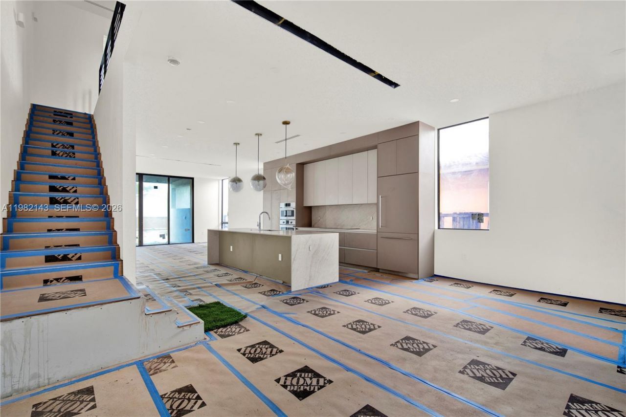 1501 SW 21st St , Miami, FL 33145 Photo