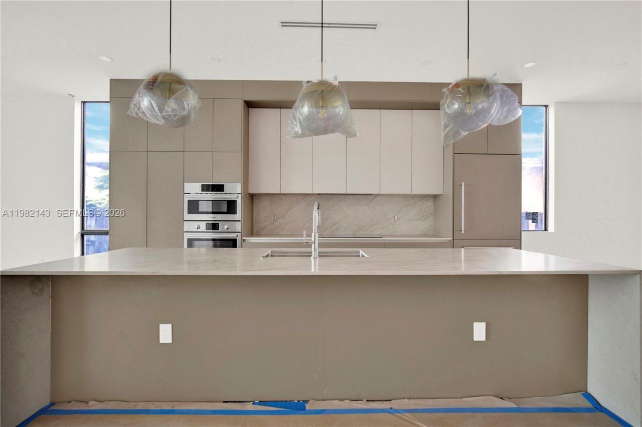 1501 SW 21st St, Miami, FL 33145 Photo