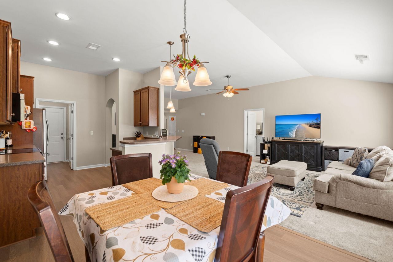 5058 Blair Road Photo 7