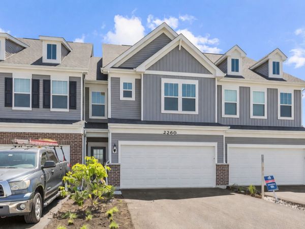 2260 Horseshoe Circle , Naperville, IL 60564