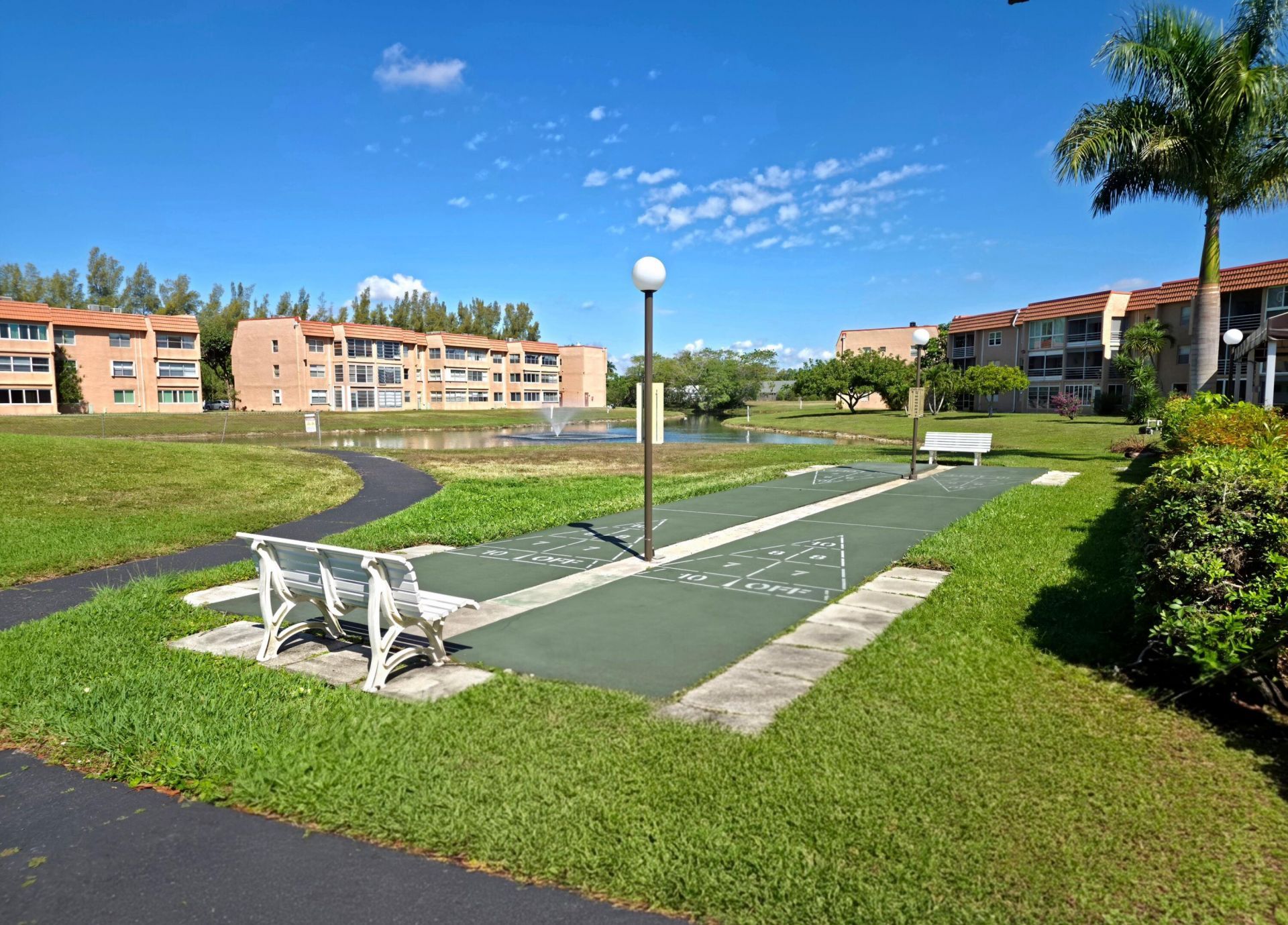 9721 Sunrise Lakes Boulevard, Unit 202, Sunrise, FL 33322 Photo