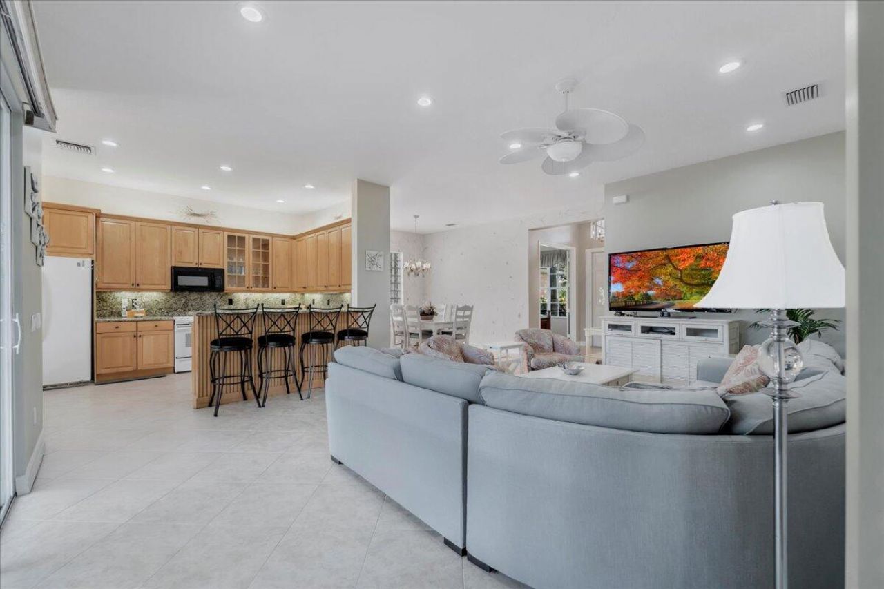 10599 Silverton Lane, Boynton Beach, FL 33437 Photo