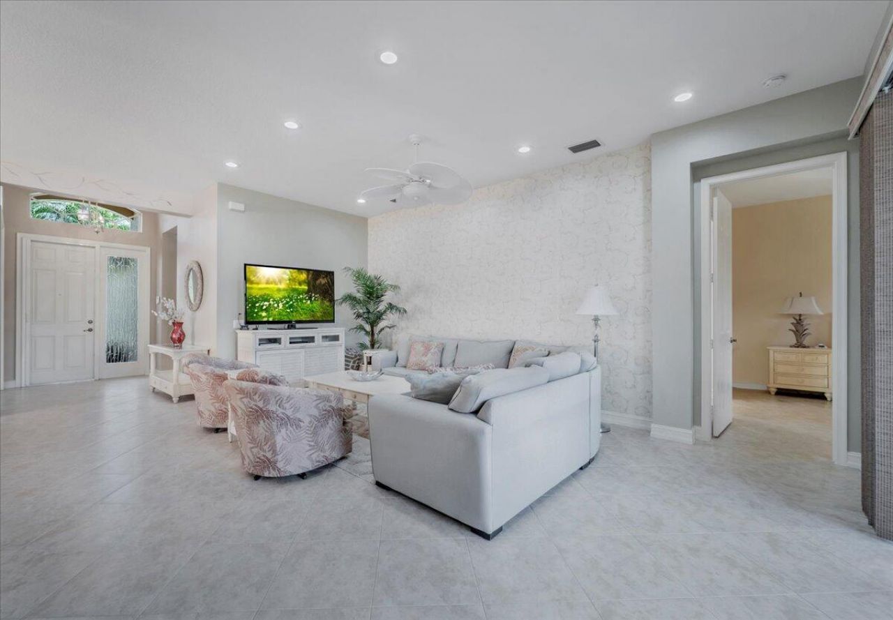 10599 Silverton Lane, Boynton Beach, FL 33437 Photo