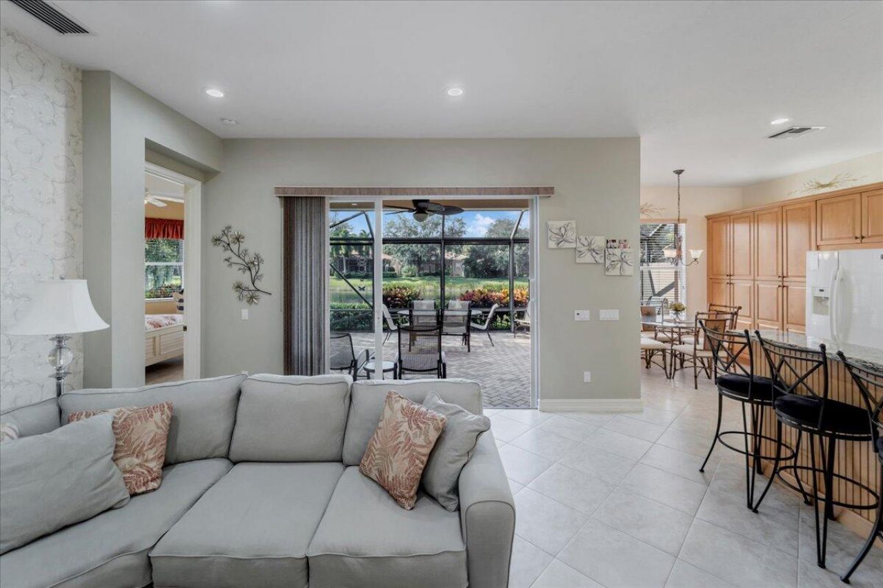 10599 Silverton Lane, Boynton Beach, FL 33437 Photo