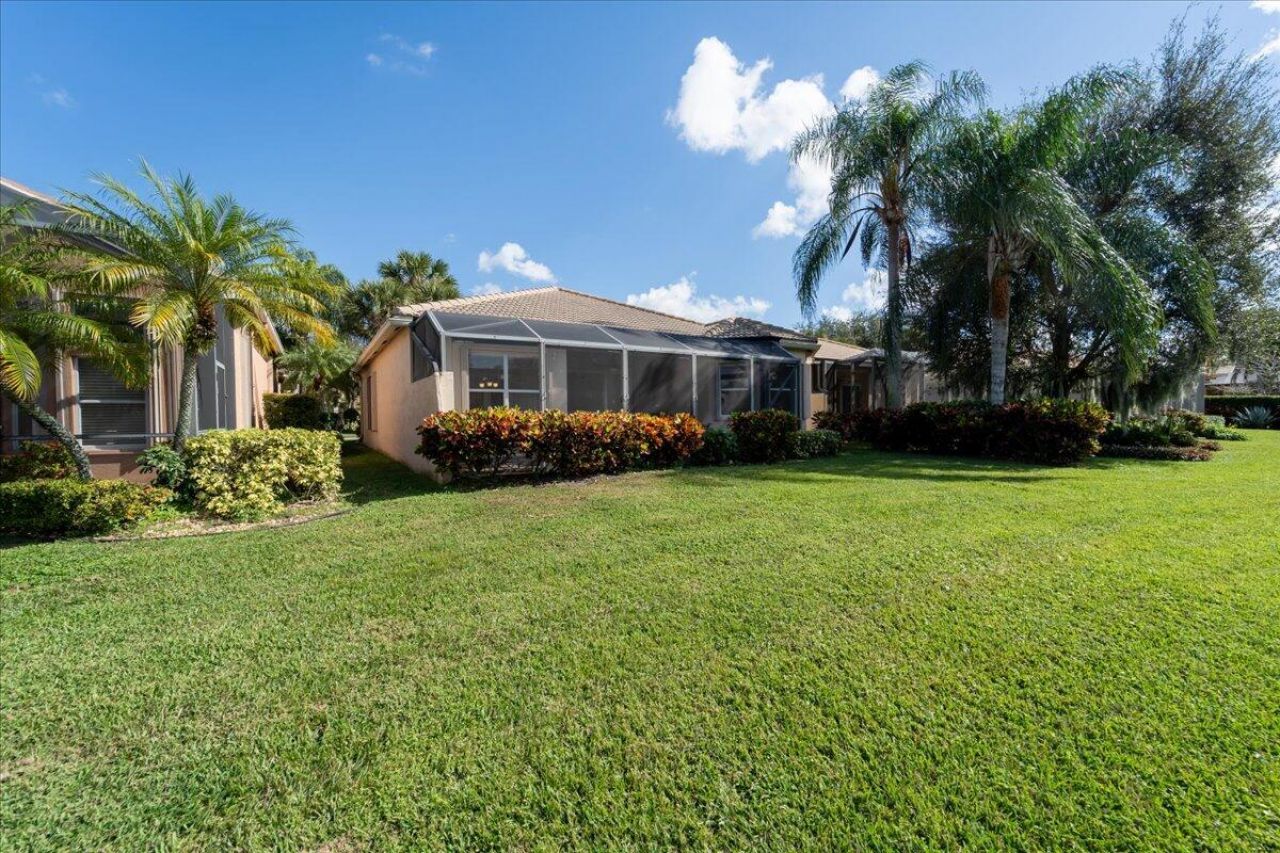 10599 Silverton Lane, Boynton Beach, FL 33437 Photo