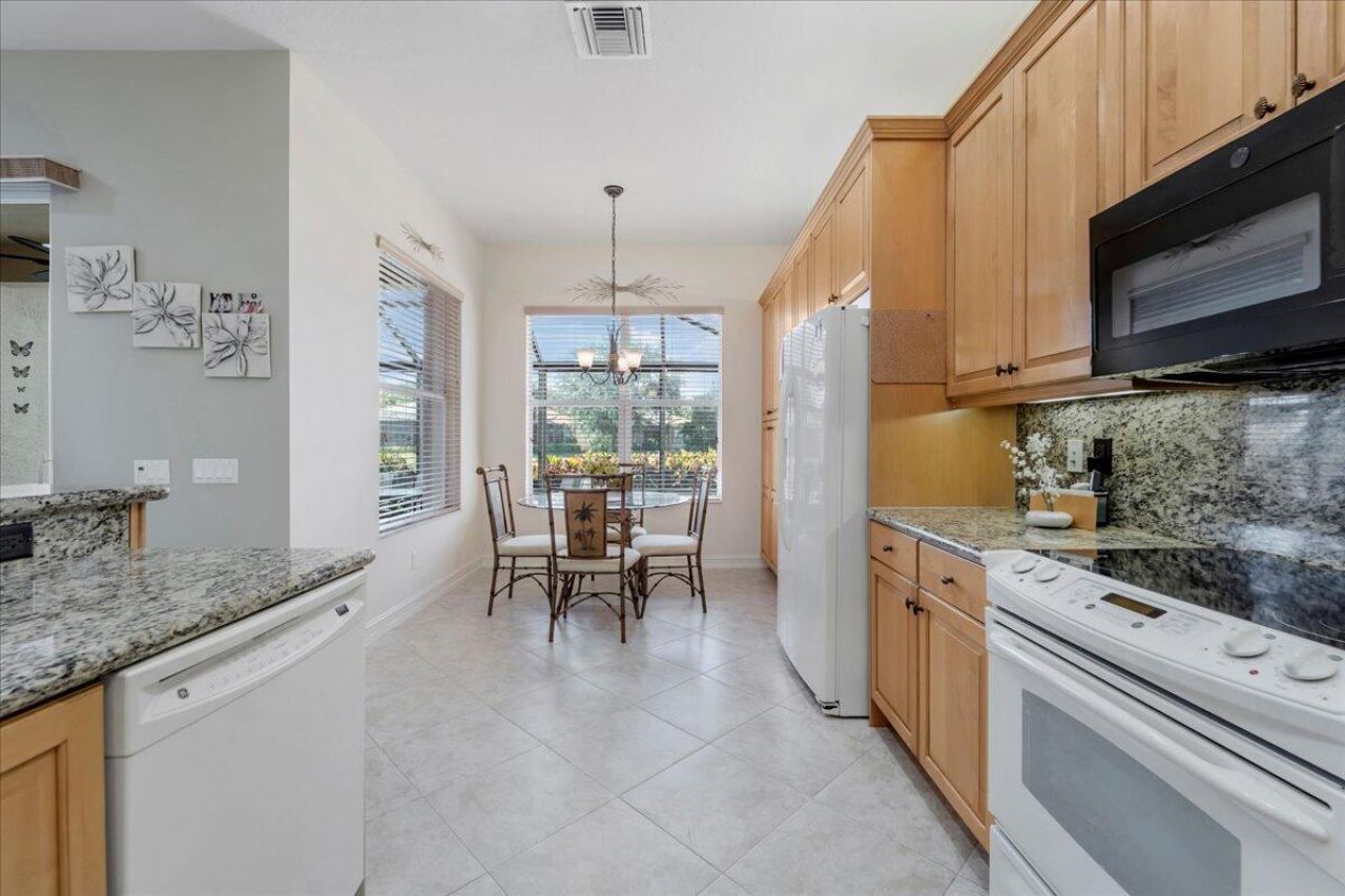 10599 Silverton Lane, Boynton Beach, FL 33437 Photo